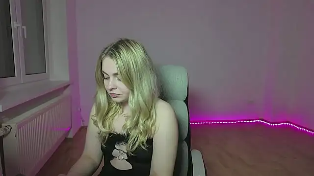 EvaKraz online show from March 20, 2026, 11:09 pm