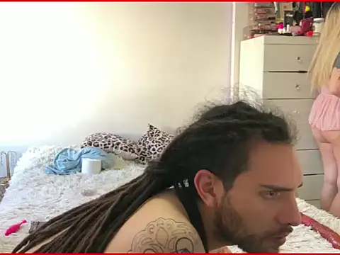 Snapshot of DreadObsessionxX chatting on May 15, 2026, 1:29 pm DreadObsessionxX online show from May 15, 2026, 1:29 pm