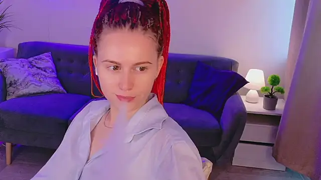 Lover Daisy  online show from June 13, 2026, 6:00 am