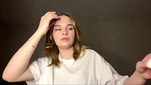 Snapshot of SageFennell chatting on March 19, 2026, 5:06 pm SageFennell online show from March 19, 2026, 5:06 pm