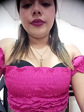Yelii  online show from May 10, 2026, 5:18 pm