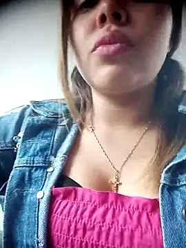 Yelii  online show from May 11, 2026, 5:54 pm