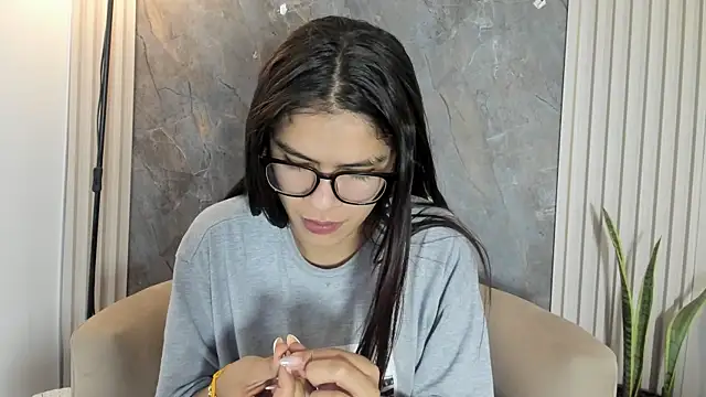 alina sauvage online show from July 4, 2026, 11:38 am