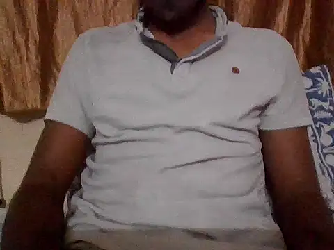 Snapshot of bulls_eye35 chatting on April 2, 2026, 5:05 am bulls eye35 online show from April 2, 2026, 5:05 am