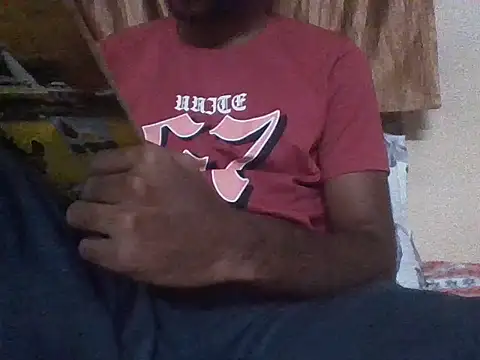 Snapshot of bulls_eye35 chatting on April 15, 2026, 5:14 am bulls eye35 online show from April 15, 2026, 5:14 am