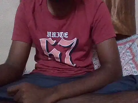 Snapshot of bulls_eye35 chatting on April 23, 2026, 12:29 pm bulls eye35 online show from April 23, 2026, 12:29 pm