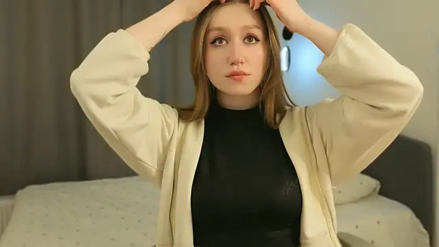 Snapshot of mowalova chatting on March 19, 2026, 8:13 pm mowalova online show from March 19, 2026, 8:13 pm