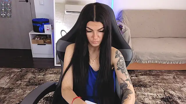AnacondaOnn online show from May 18, 2026, 5:46 am