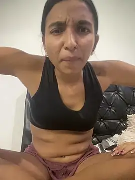 Snapshot of Blowjob-Queen_ chatting on April 27, 2026, 6:00 am Blowjob-Queen online show from April 27, 2026, 6:00 am