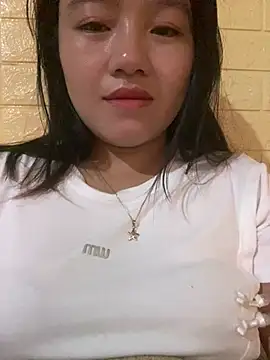 Annaxyz online show from March 28, 2026, 3:39 am