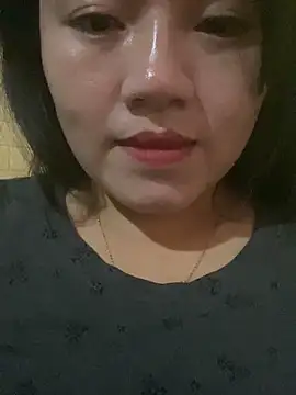 Annaxyz online show from March 29, 2026, 6:24 am