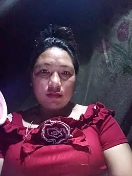 Hena   online show from May 14, 2026, 2:35 pm