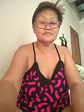 Snapshot of Sunflower1956 chatting on July 7, 2026, 6:47 am Sunflower1956 online show from July 7, 2026, 6:47 am
