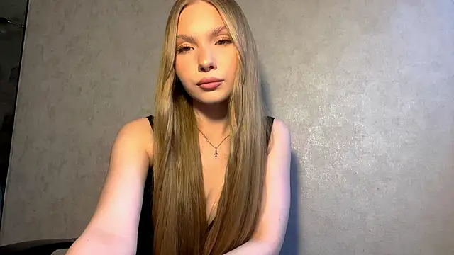 Snapshot of CarolineNine chatting on April 10, 2026, 2:22 pm CarolineNine online show from April 10, 2026, 2:22 pm