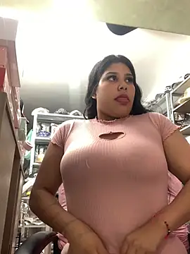 Snapshot of venuslaferte_ chatting on March 21, 2026, 12:32 pm venuslaferte online show from March 21, 2026, 12:32 pm