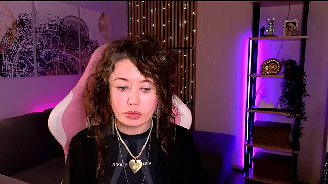 Snapshot of AlwaysKali chatting on March 21, 2026, 3:37 pm AlwaysKali online show from March 21, 2026, 3:37 pm