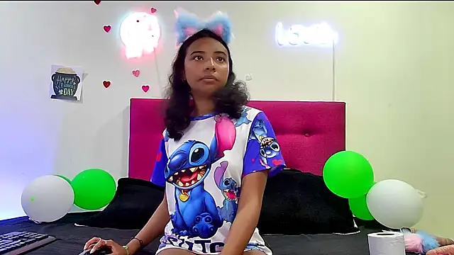 Snapshot of Ellie_Cute7 chatting on April 9, 2026, 7:30 pm Ellie Cute7 online show from April 9, 2026, 7:30 pm