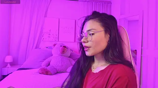 daenerysbm online show from March 24, 2026, 7:08 pm