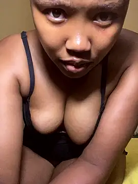 Prettiestheavenly online show from March 22, 2026, 6:33 pm