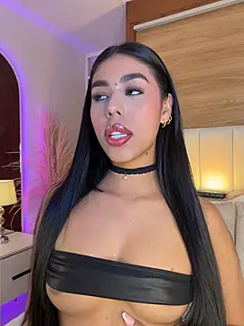 Rossie Blooms online show from July 7, 2026, 11:53 pm