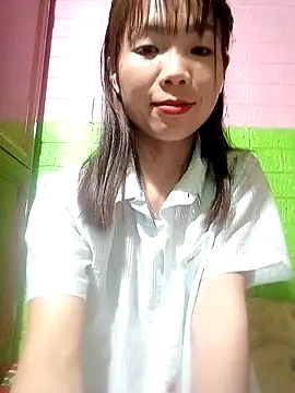 AmyLinee01 online show from May 9, 2026, 6:02 pm