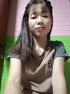 AmyLinee01 online show from May 18, 2026, 11:16 am