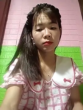 AmyLinee01 online show from May 27, 2026, 5:48 am
