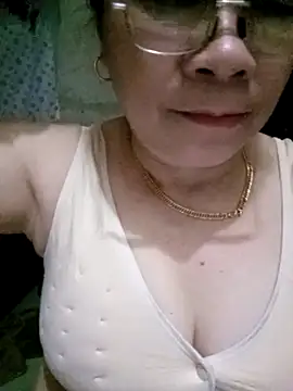 Snapshot of Funsexy1 chatting on April 16, 2026, 11:11 am Funsexy1 online show from April 16, 2026, 11:11 am