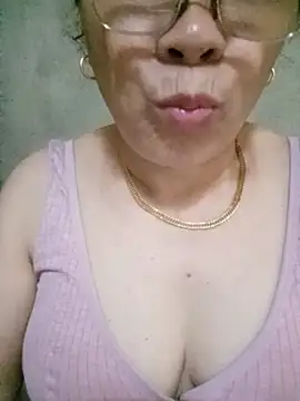 Snapshot of Funsexy1 chatting on May 27, 2026, 1:46 am Funsexy1 online show from May 27, 2026, 1:46 am