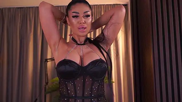 Snapshot of LatinaMorene chatting on March 22, 2026, 7:28 pm LatinaMorene online show from March 22, 2026, 7:28 pm