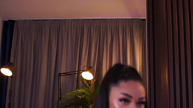 Snapshot of LatinaMorene chatting on March 25, 2026, 7:31 pm LatinaMorene online show from March 25, 2026, 7:31 pm