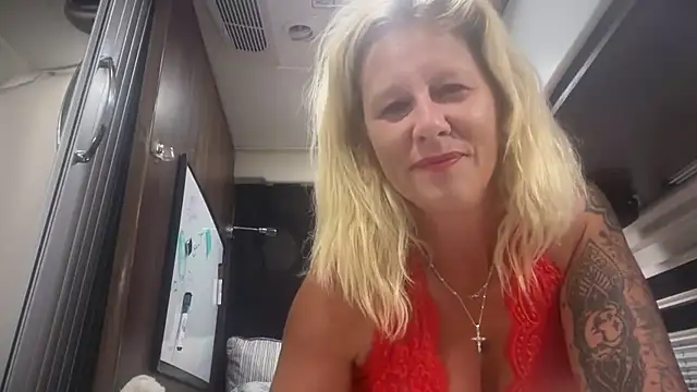 lillysworld online show from August 5, 2026, 4:37 am