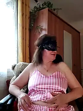 Chrismaturefrench online show from March 28, 2026, 4:28 pm