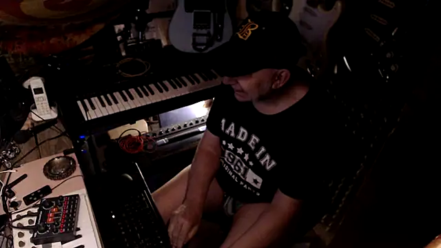 Snapshot of nicobite007 chatting on March 27, 2026, 8:59 am nicobite007 online show from March 27, 2026, 8:59 am