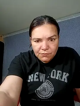 Snapshot of Zuleyka_69 chatting on April 13, 2026, 11:05 am Zuleyka 69 online show from April 13, 2026, 11:05 am