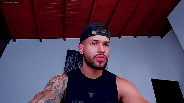 Snapshot of Santos_ramirez1 chatting on April 1, 2026, 1:52 pm Santos ramirez1 online show from April 1, 2026, 1:52 pm