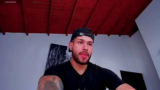 Snapshot of Santos_ramirez1 chatting on April 3, 2026, 2:37 pm Santos ramirez1 online show from April 3, 2026, 2:37 pm