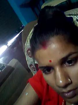Snapshot of Raveena0990 chatting on May 18, 2026, 3:13 am Raveena0990 online show from May 18, 2026, 3:13 am