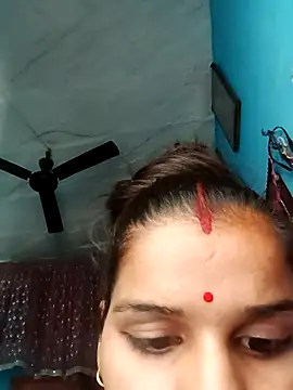 Snapshot of Raveena0990 chatting on May 25, 2026, 7:47 am Raveena0990 online show from May 25, 2026, 7:47 am