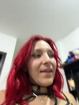 Amelie-RedHoney online show from April 12, 2026, 5:23 am