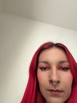 Amelie-RedHoney online show from May 16, 2026, 5:23 pm