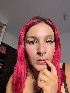 Amelie-RedHoney online show from May 24, 2026, 4:50 am