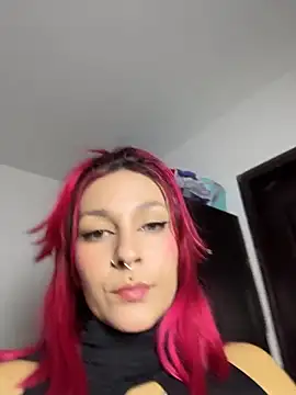 Amelie-RedHoney online show from June 4, 2026, 10:05 pm