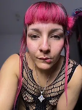 Amelie-RedHoney online show from July 5, 2026, 7:15 am