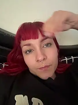 Amelie-RedHoney online show from July 15, 2026, 7:52 pm