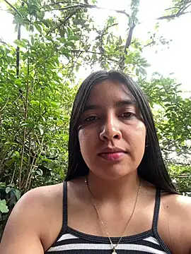 HaileyBiieber online show from April 5, 2026, 4:48 pm