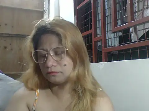 PinayChristine online show from May 29, 2026, 5:55 pm
