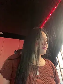 Alessia Peach online show from April 1, 2026, 12:17 pm