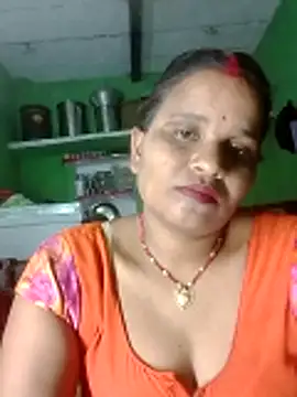 Shivani09900 online show from May 25, 2026, 4:02 pm