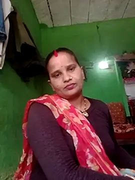 Shivani09900 online show from May 30, 2026, 5:37 am